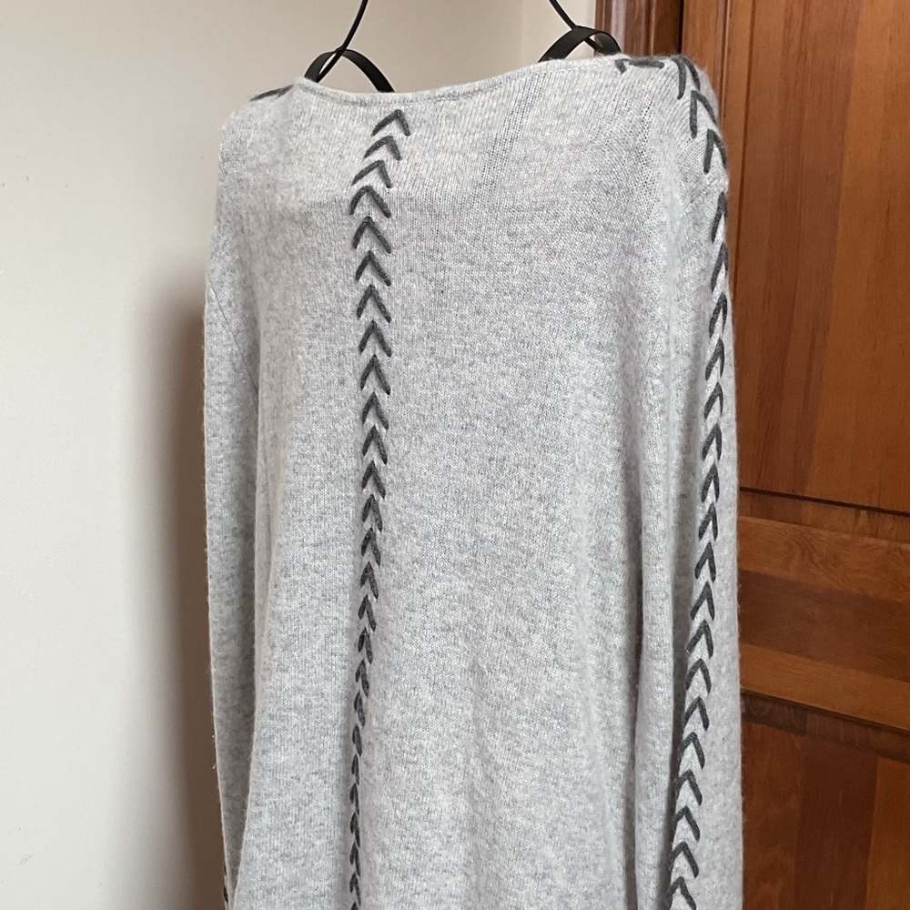 Claudia Nichole Cashmere tunic, Grey, XL - Picture 2 of 6